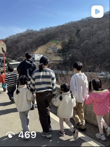 심플스쿨 어깨동무 인스타그램 게시물 11